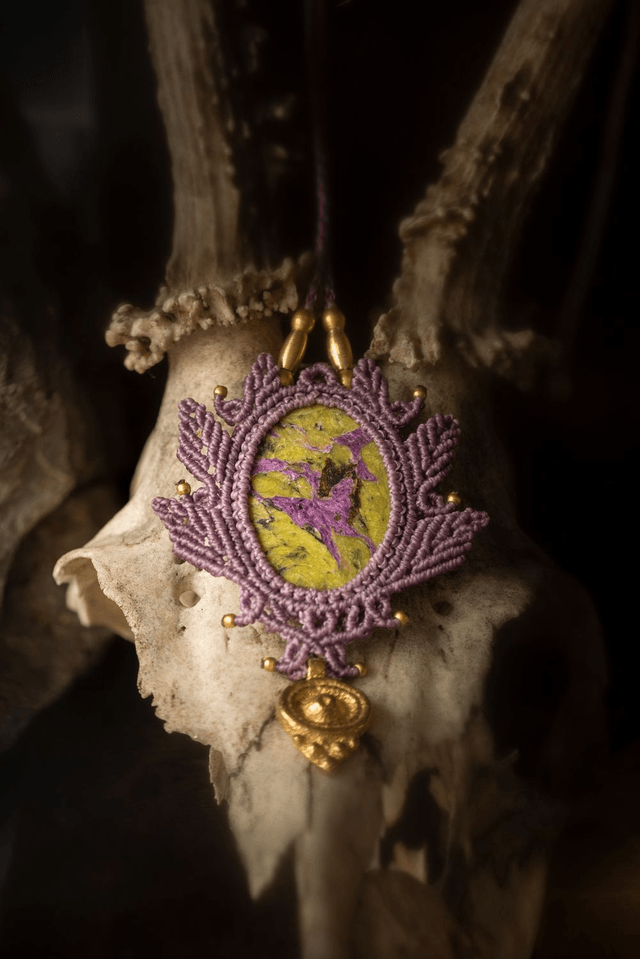 Epona - Collier avec Atlantisite