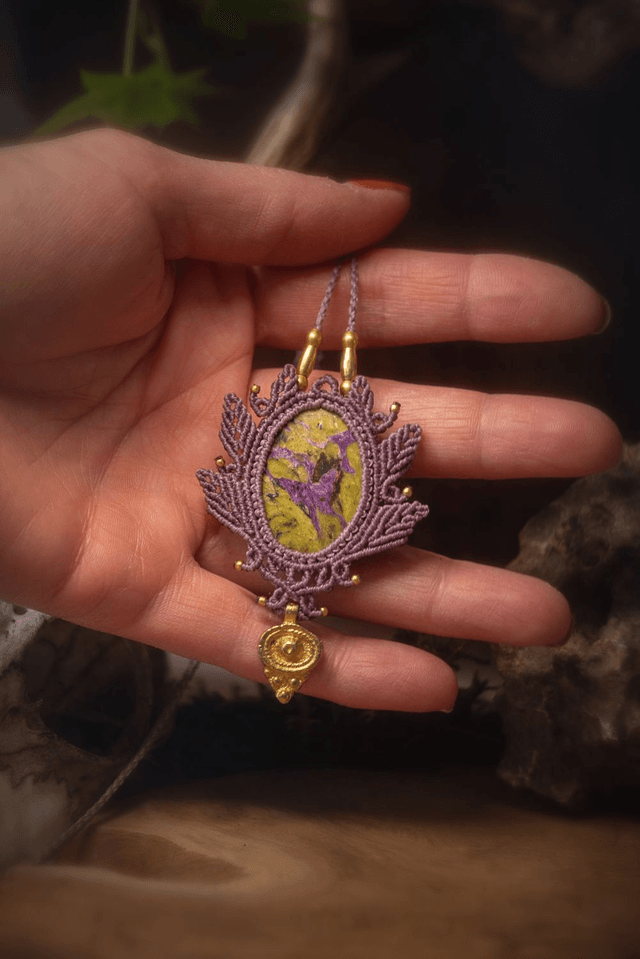Epona - Collier avec Atlantisite