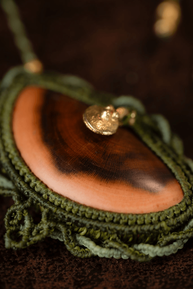 Solanéa - Talisman bois d'abricotier