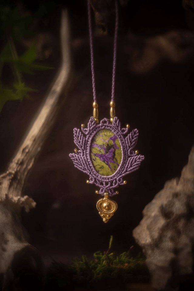 Epona - Collier avec Atlantisite