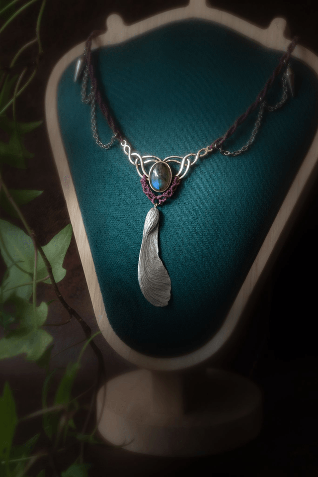 Circë - Talisman labradorite et samare 