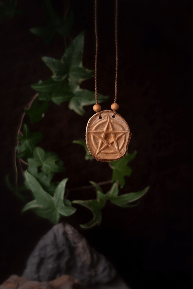 Silvarùn - Talisman pentacle sculpté