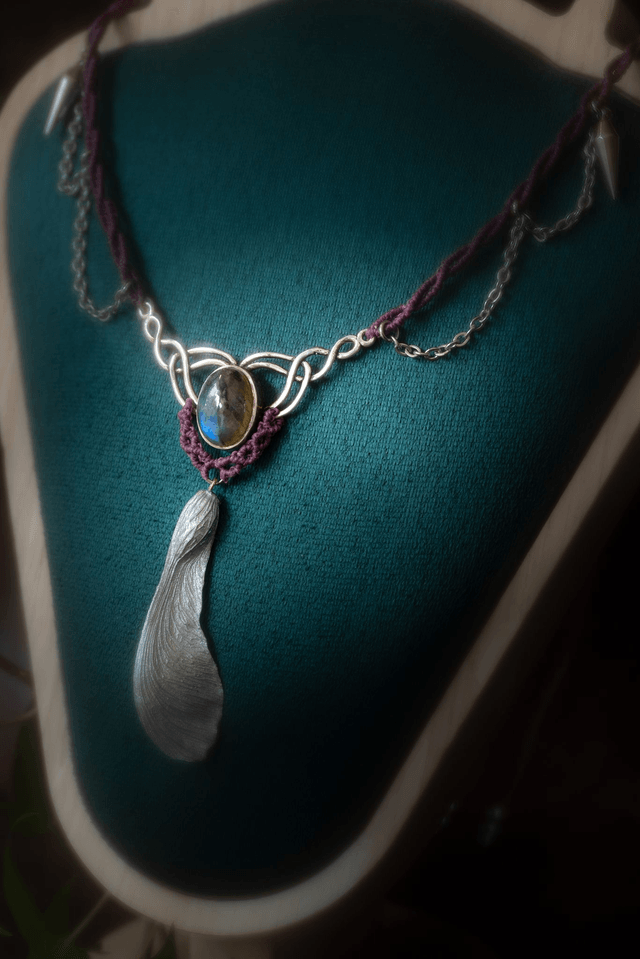 Circë - Talisman labradorite et samare 
